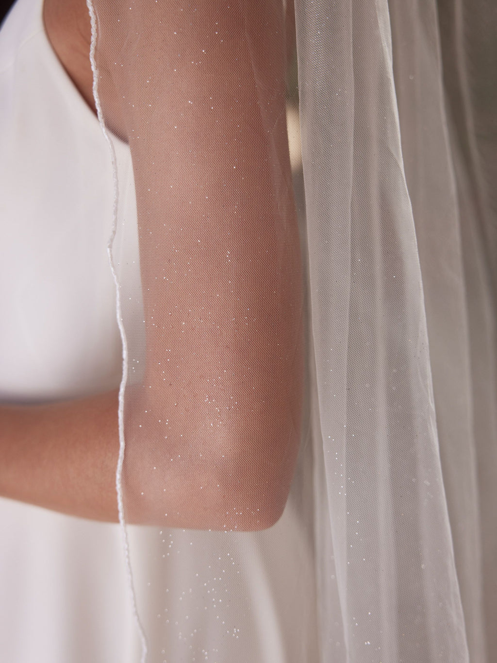 GLASS BEADED EDGE VEIL S548