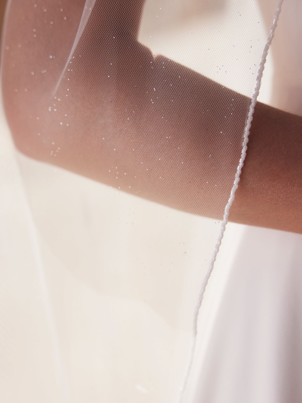 GLASS BEADED EDGE VEIL S522