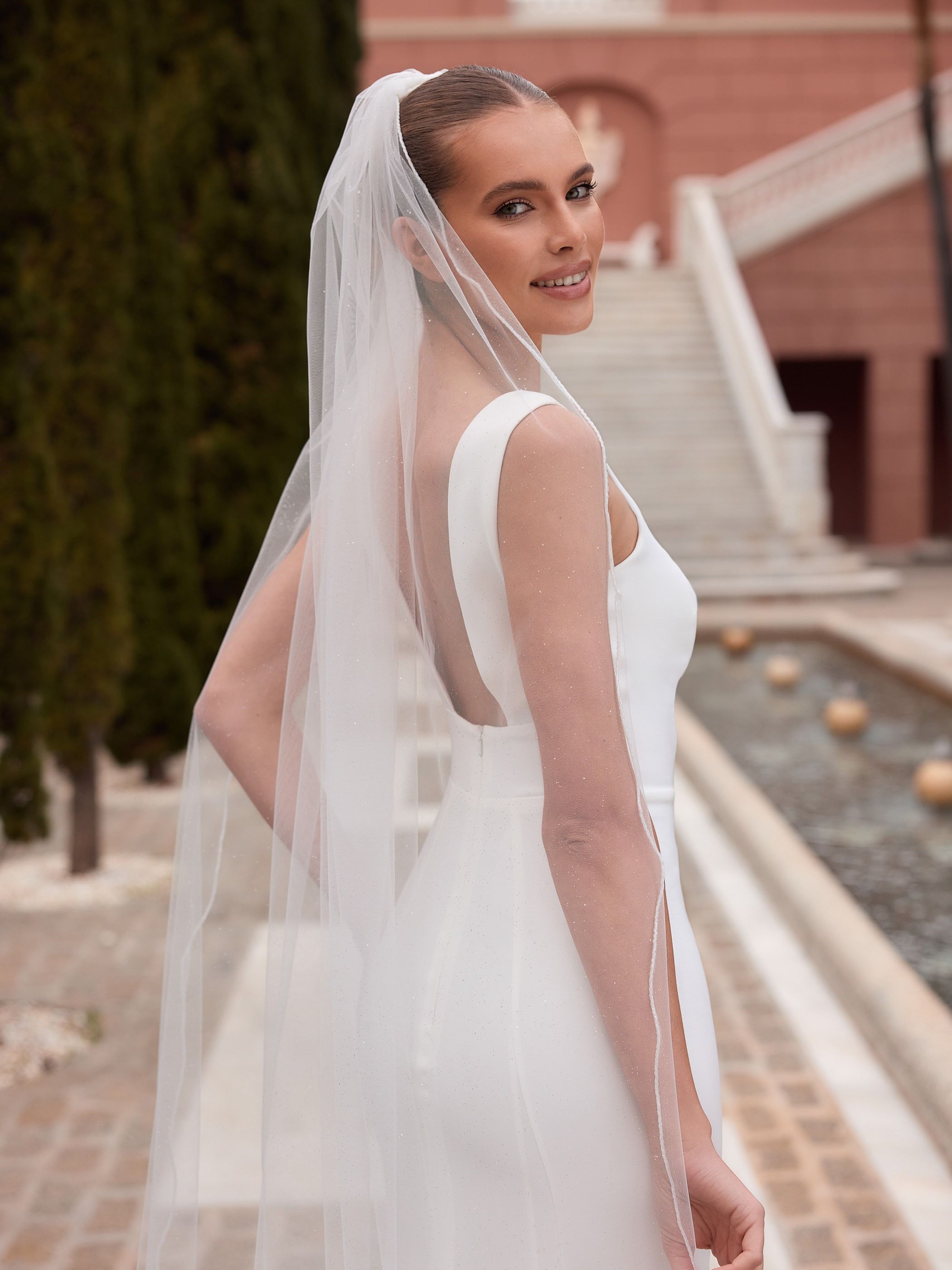GLASS BEADED EDGE S552