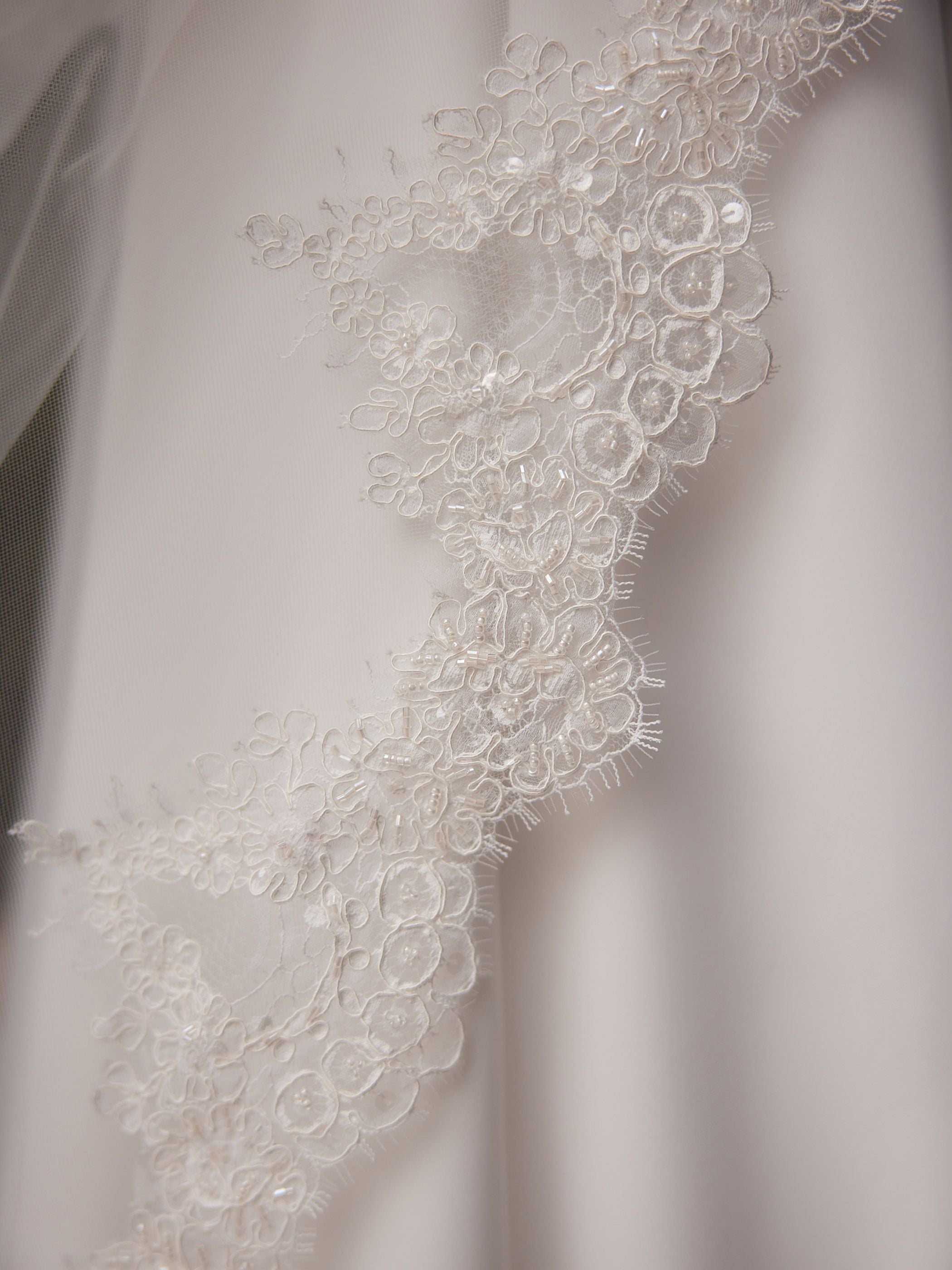 LACE EDGE VEIL S564