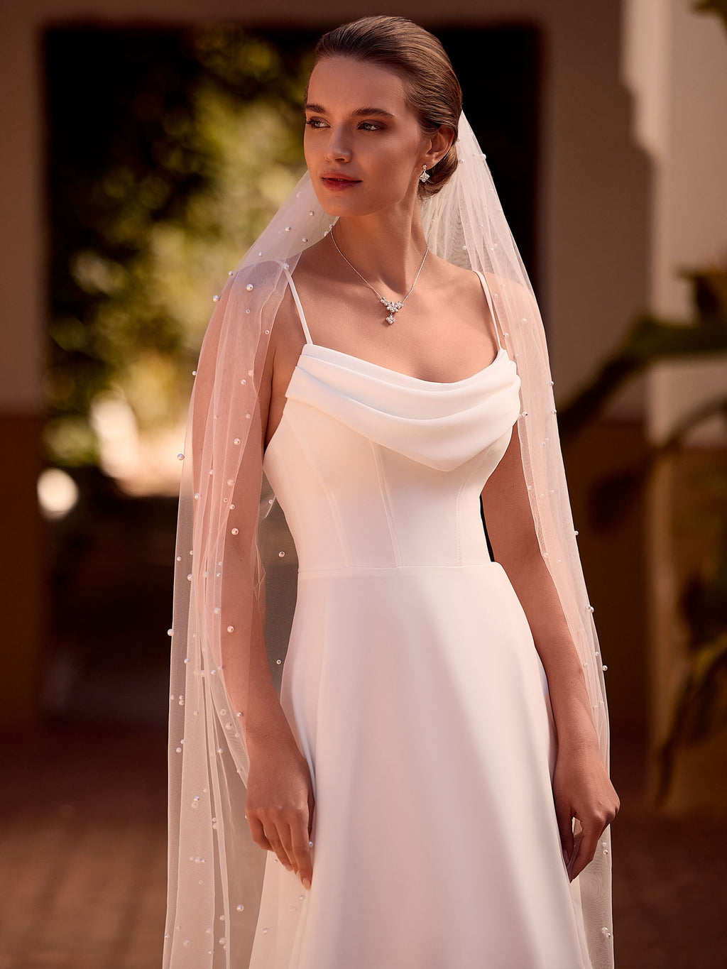 CUT EDGED VEIL S543