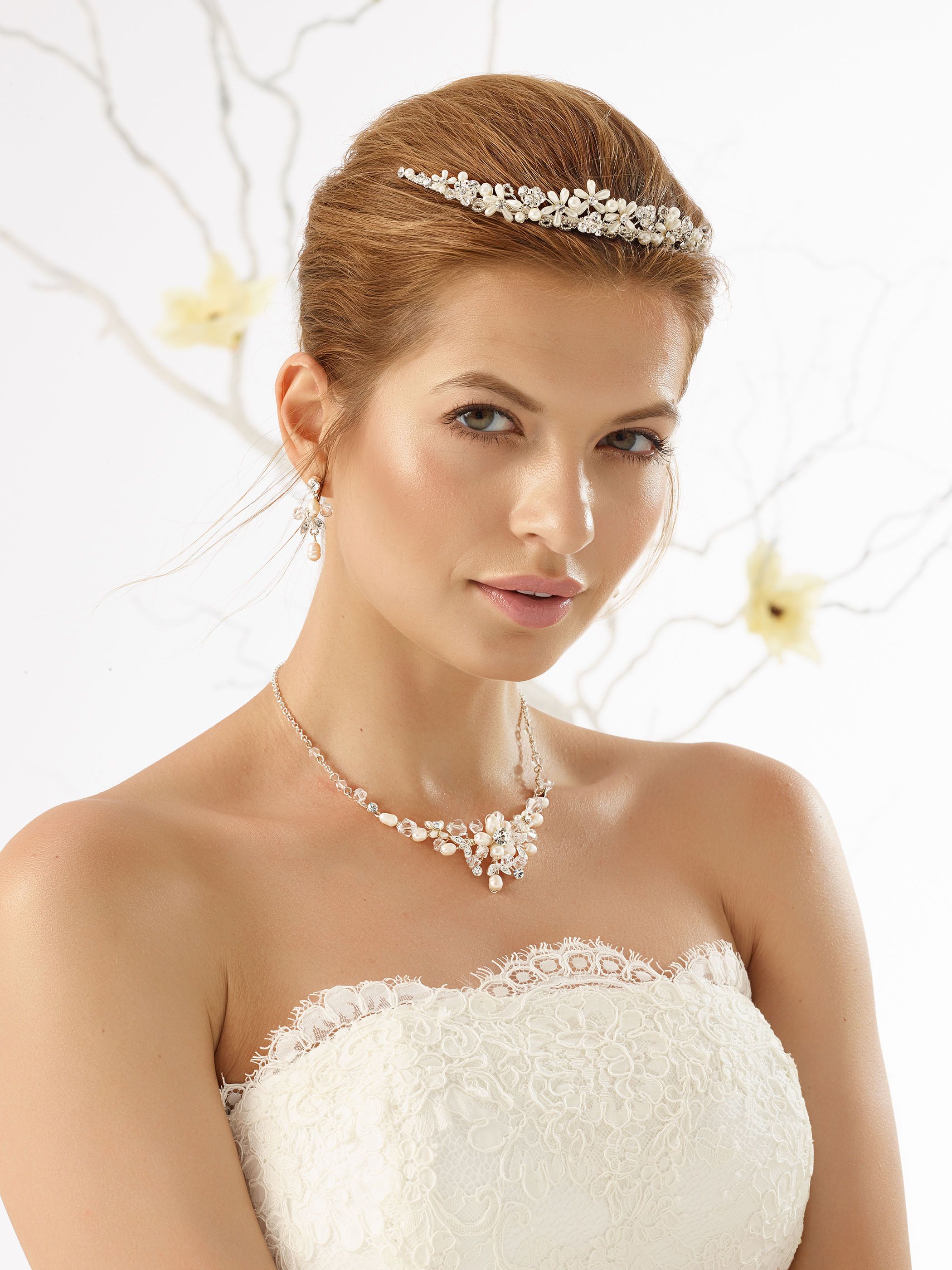 TIARA D33