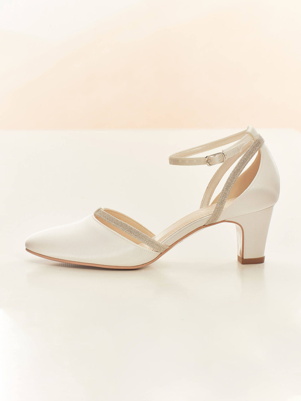 LUNA SHOES
