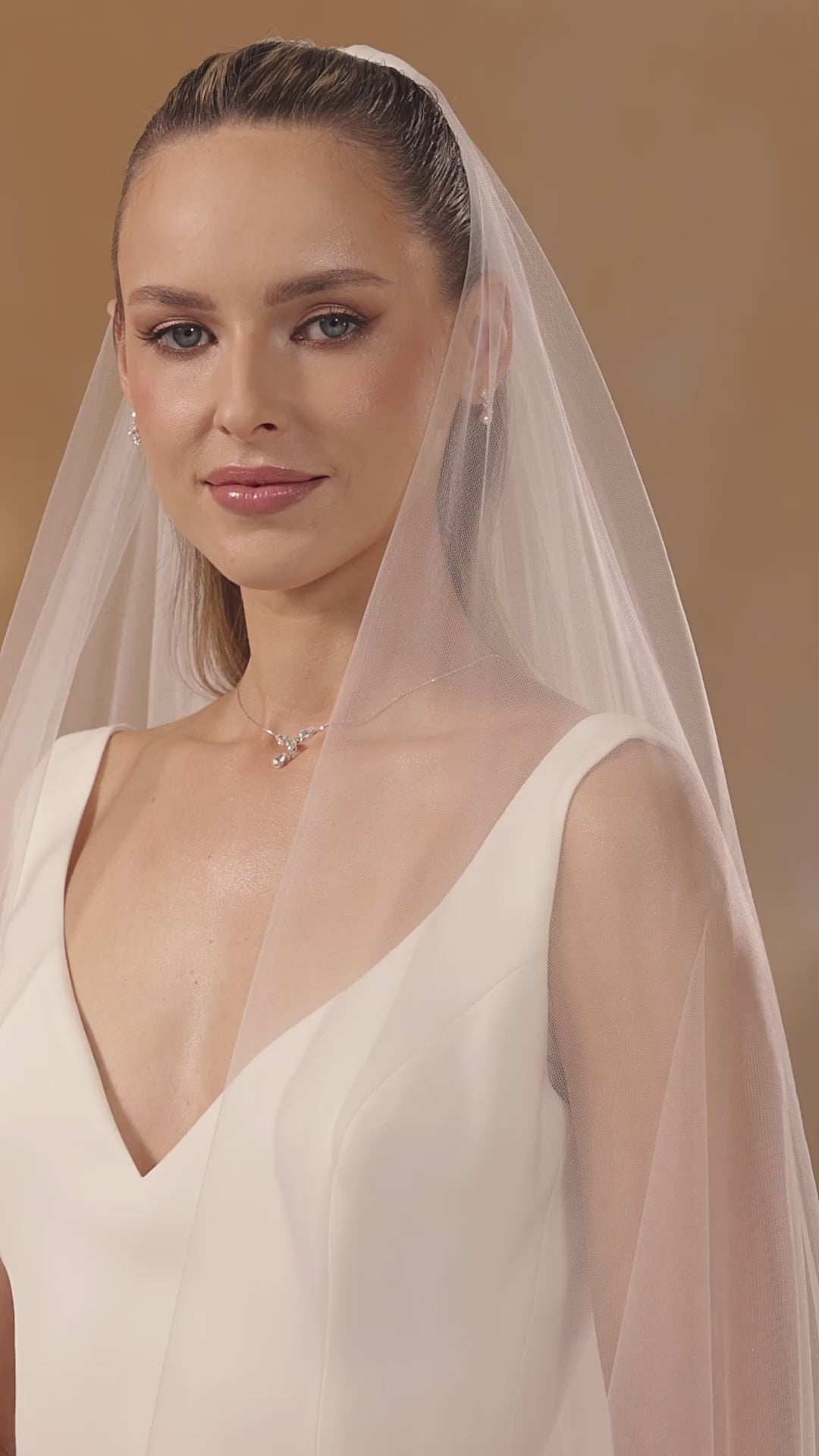LACE EDGED VEIL S455