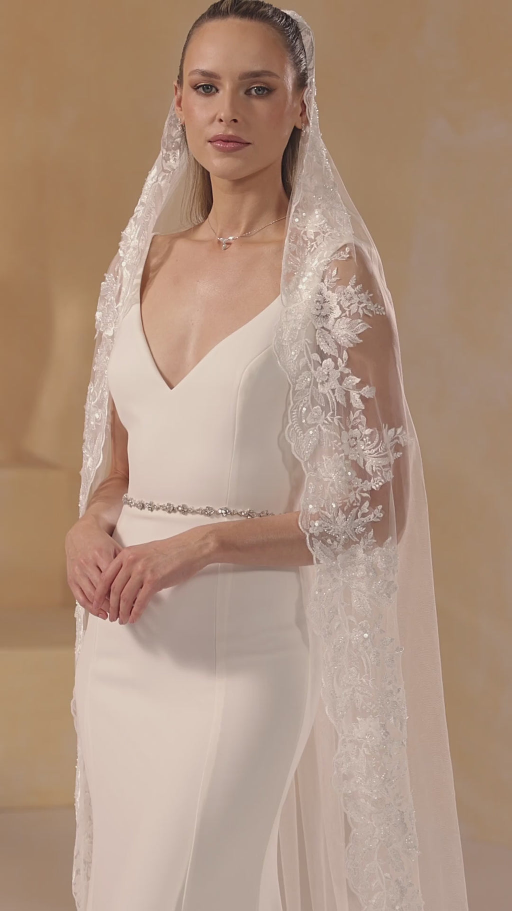LACE EDGED VEIL S474
