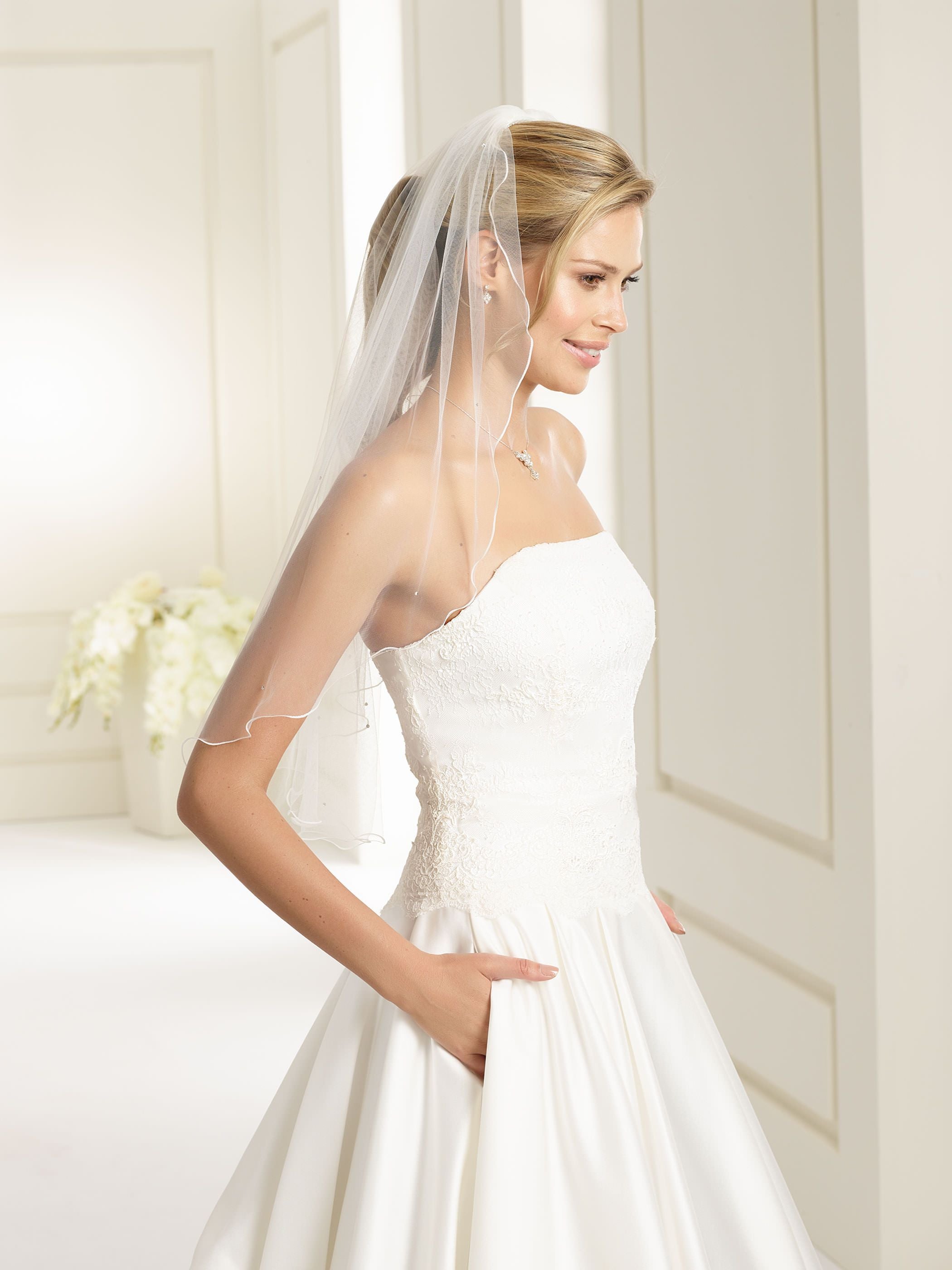 CORDED EDGE VEIL S135