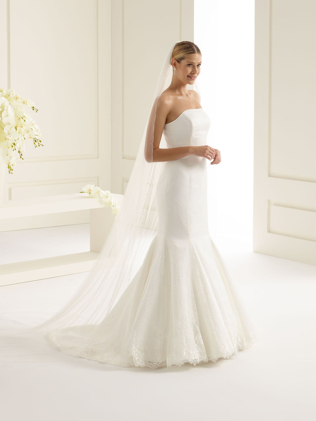 GLASS BEADED EDGE VEIL S154