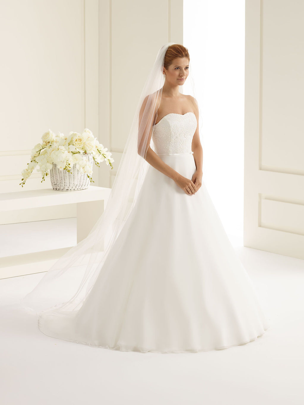 CORDED EDGE VEIL S166