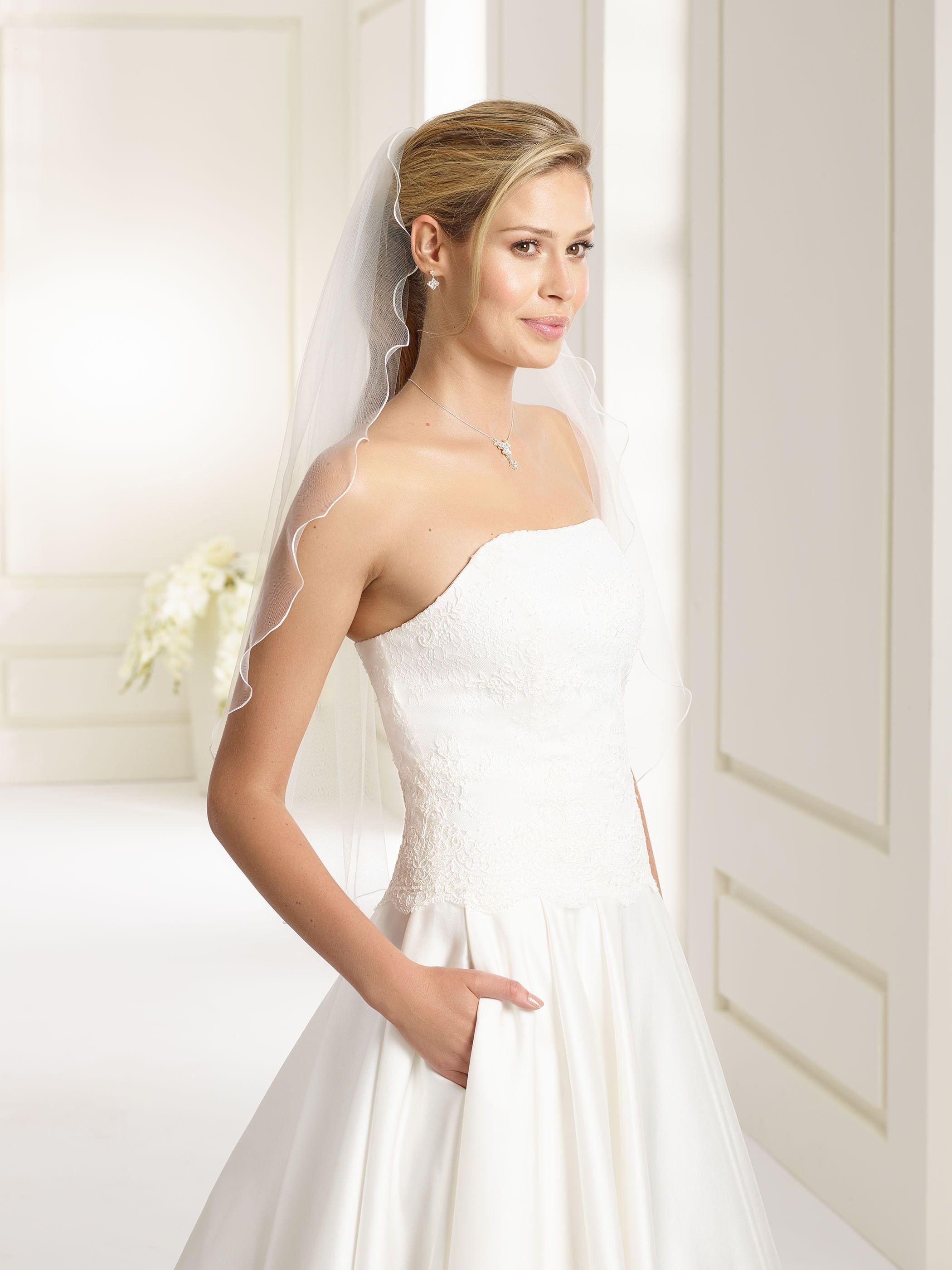 CORDED EDGE VEIL S187