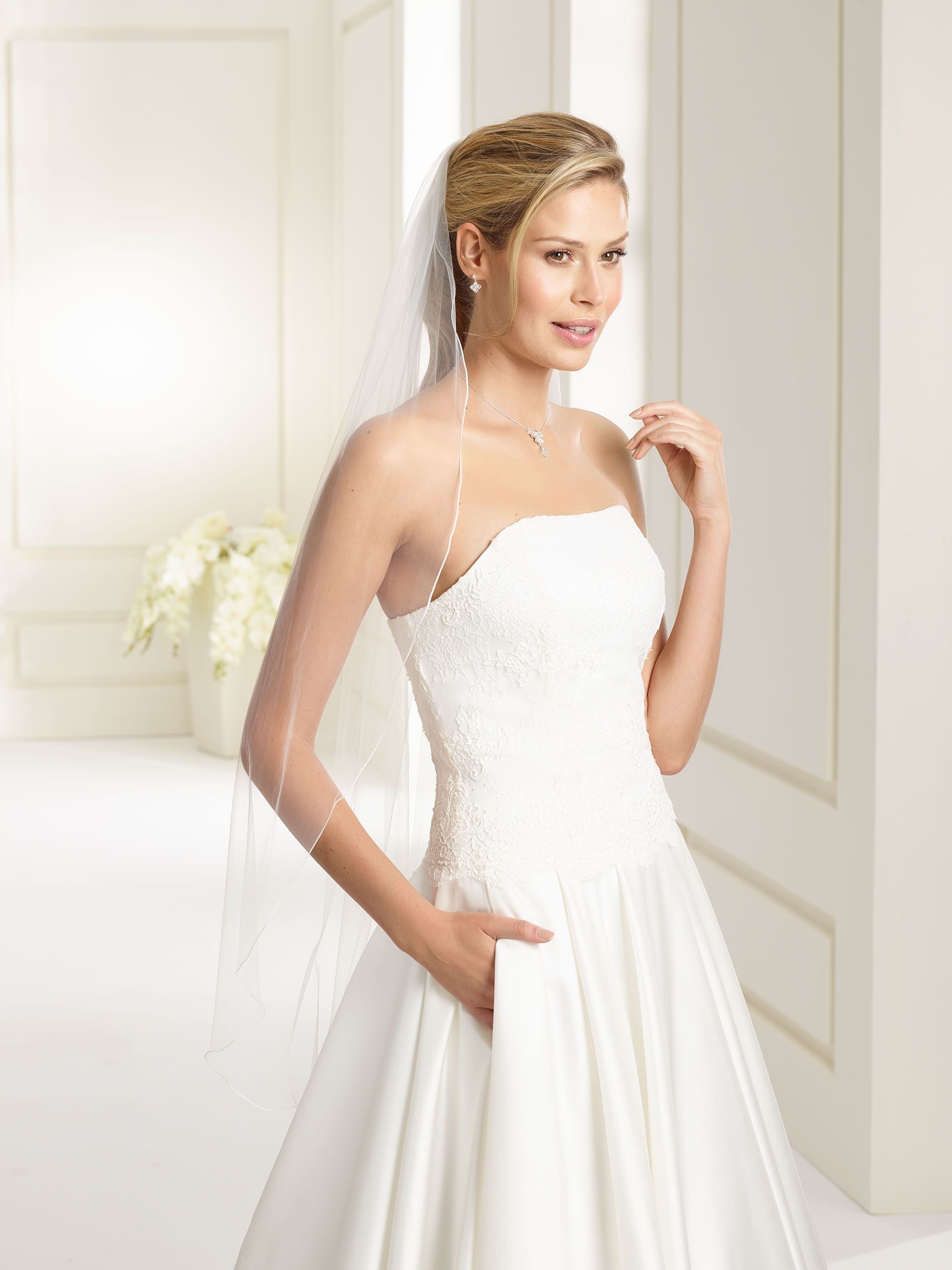CORDED EDGE VEIL S191