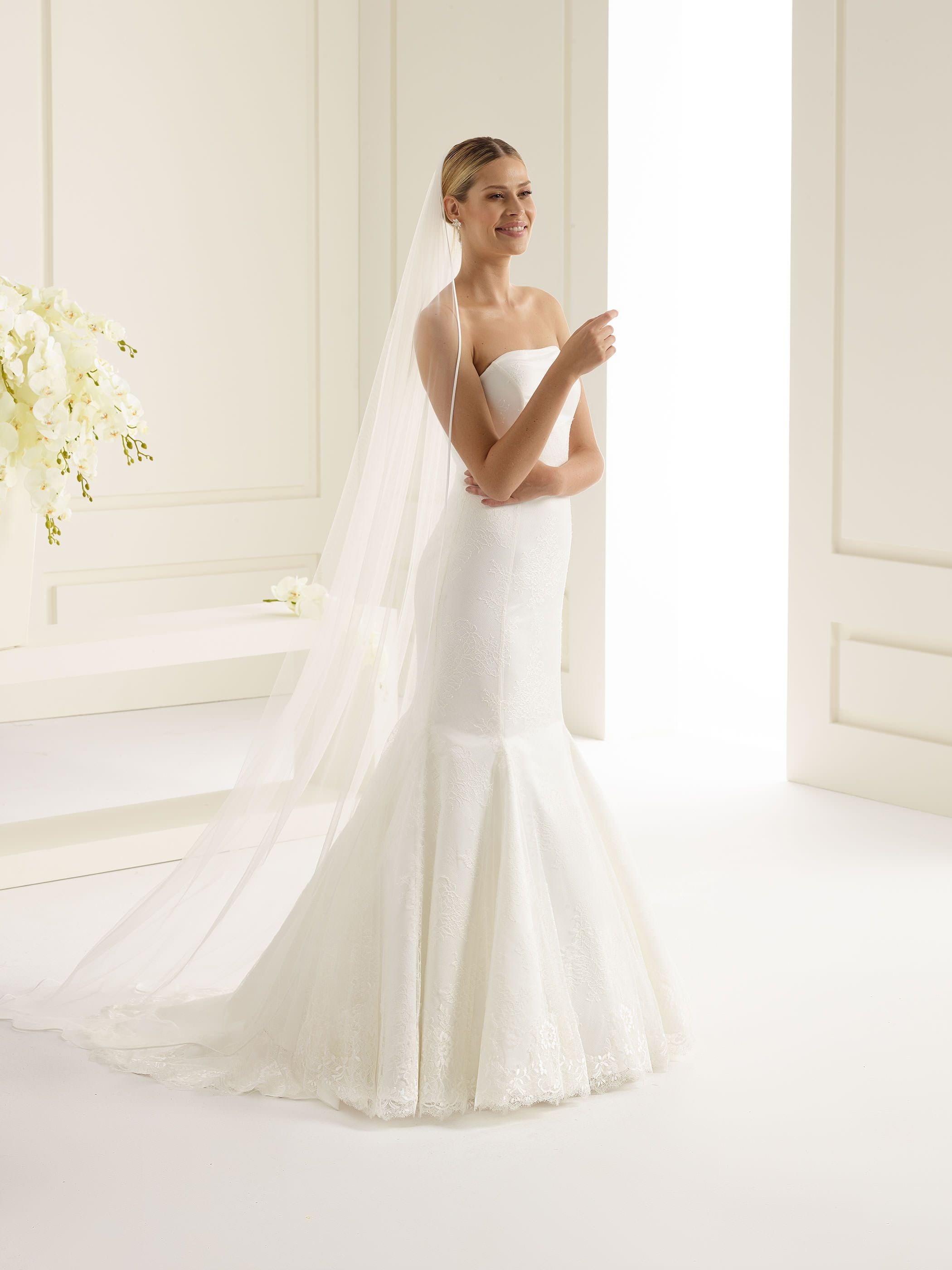 SATIN EDGE VEIL S209