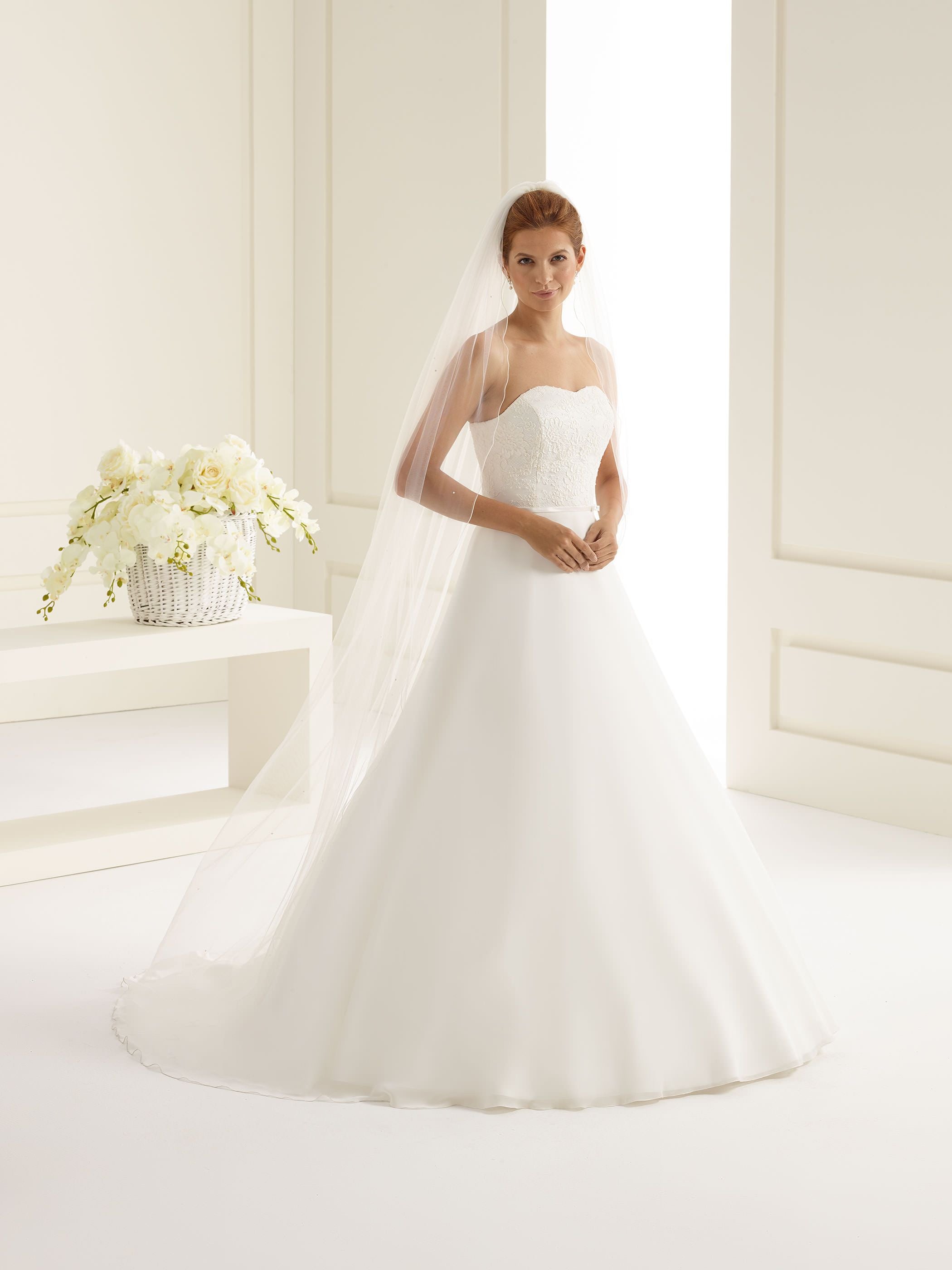 CORDED EDGE VEIL S222