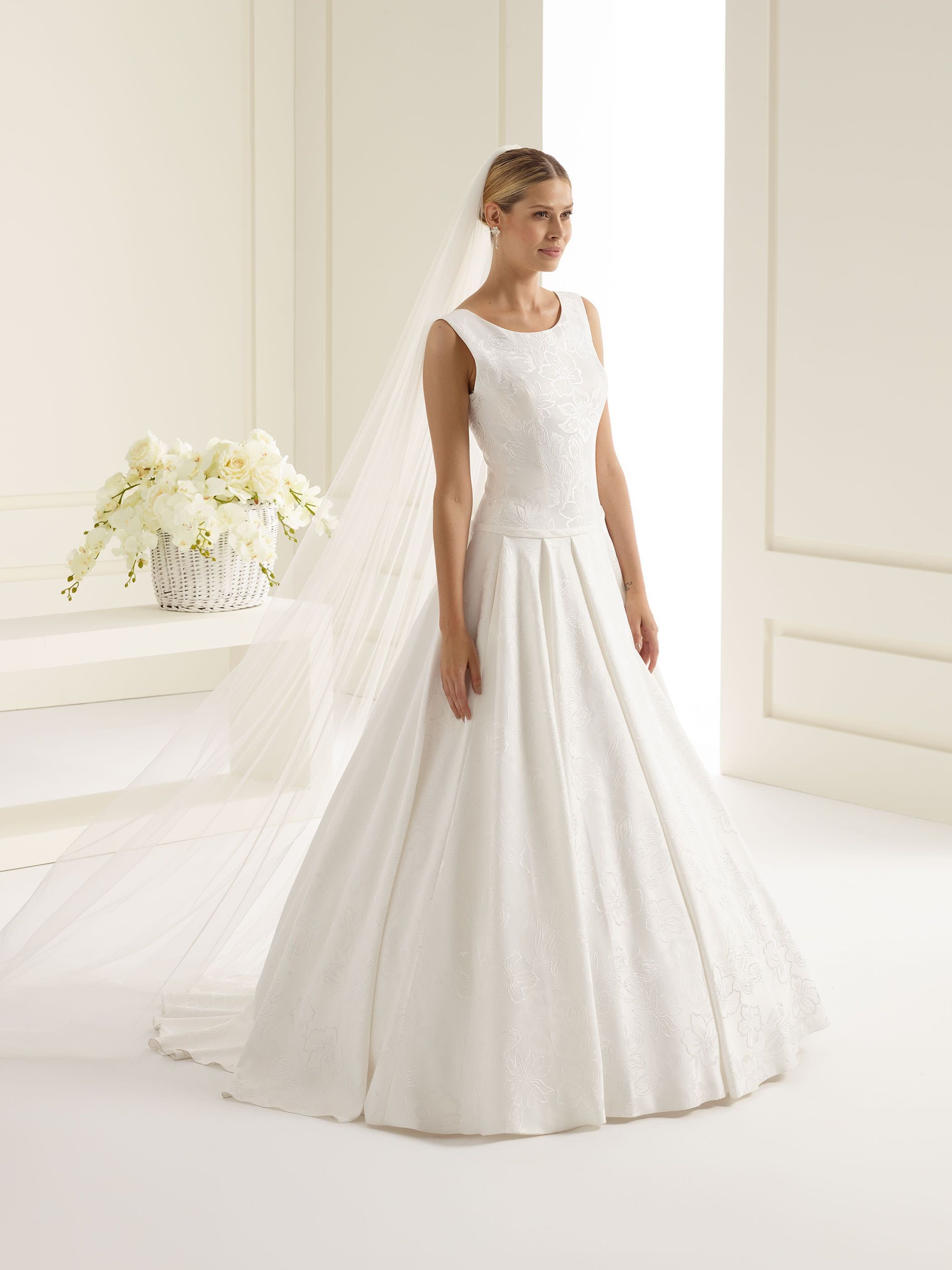 CUTE EDGED VEIL S226