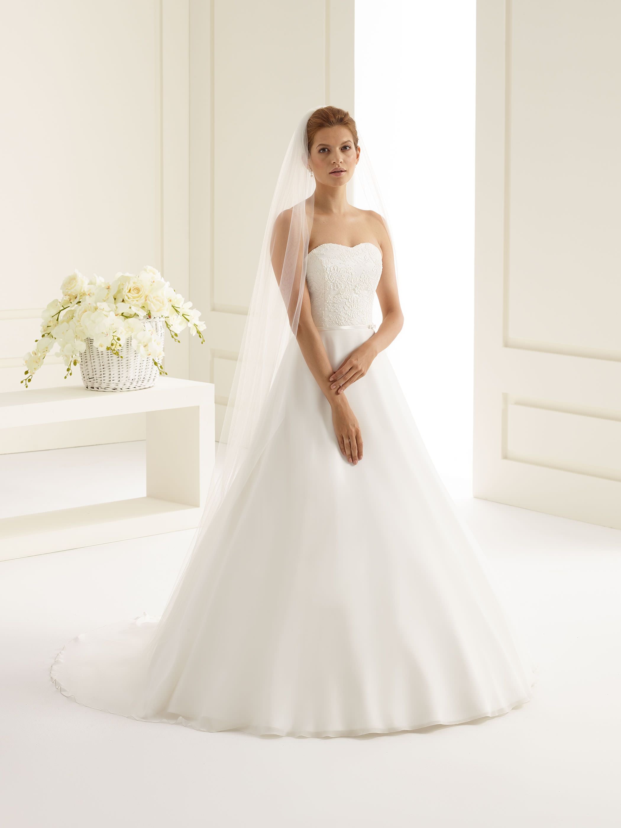 CUTE EDGED VEIL S227