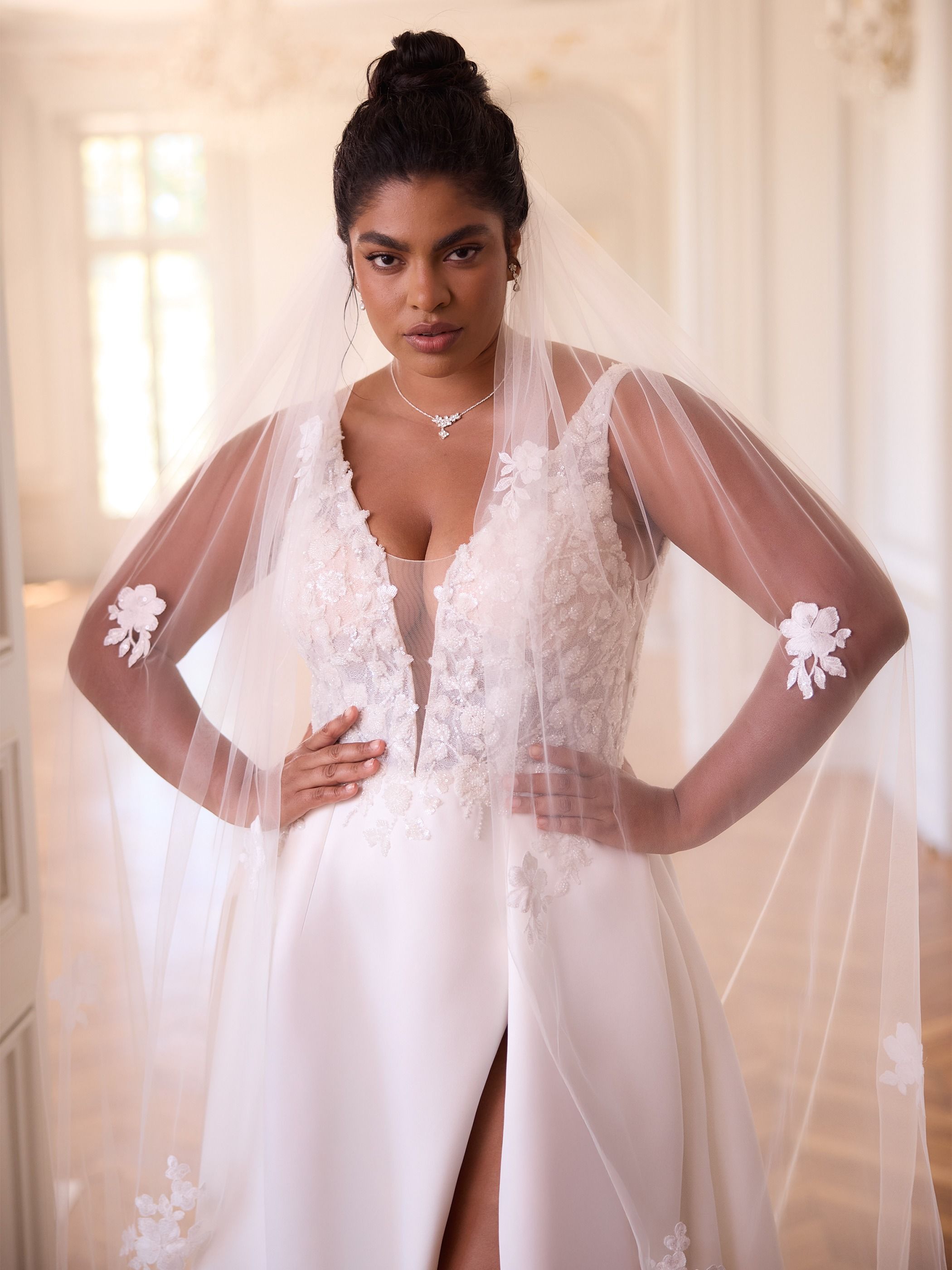 CUT EDGED VEIL S529