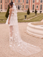 CUT EDGED VEIL S546