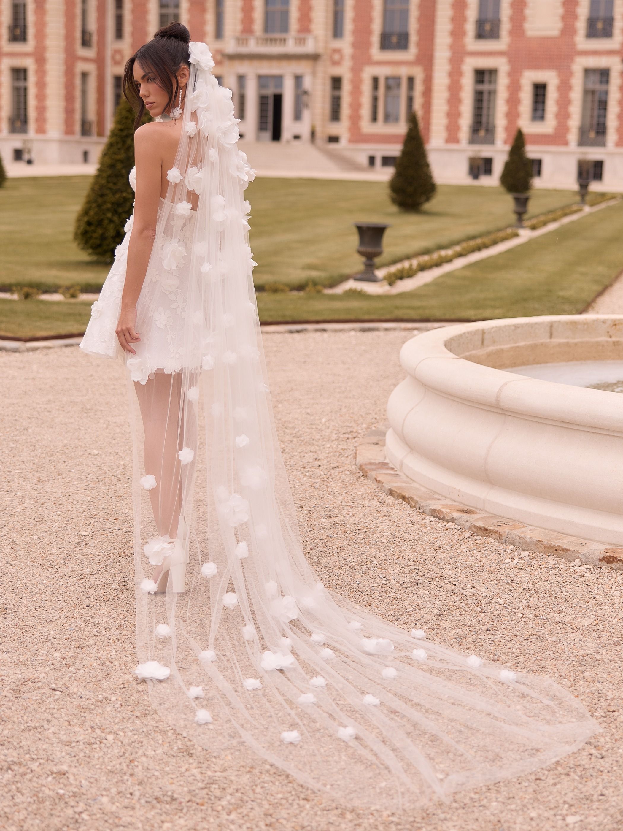 CUT EDGED VEIL S546