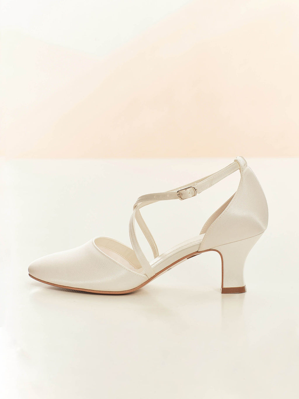 SALLY SHOES