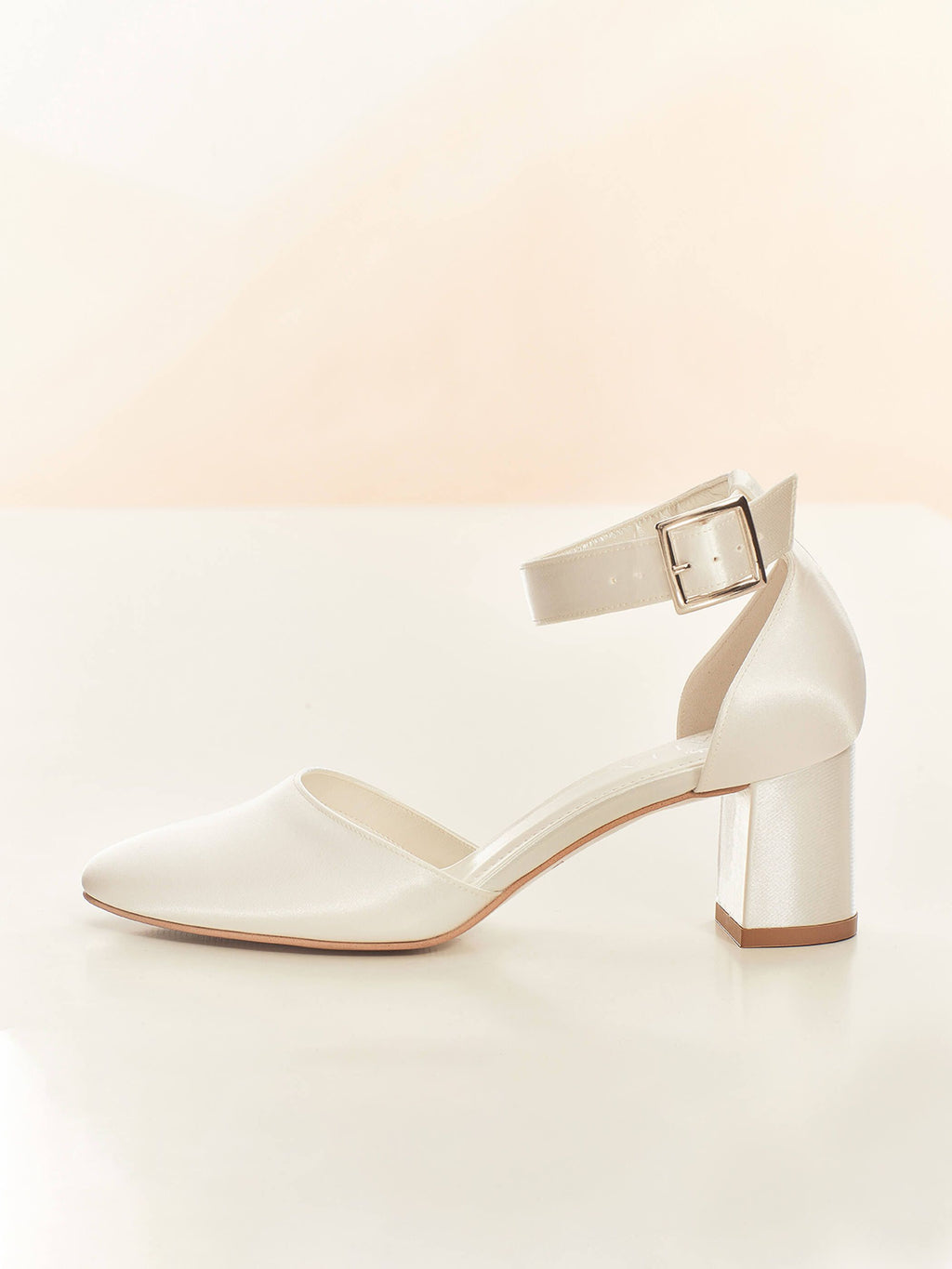 VERA SHOES